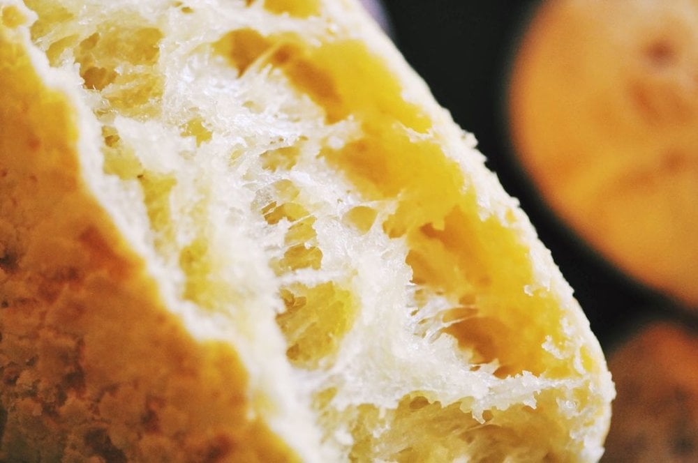  An easy and delicious cheesy gluten-free bread with its roots in Ecuador. Pan de Yuca will become a dinner table staple in no time! #pandeyuca #pan #bread #cheesy #tapioca #yuca #ecuador #southamerican #Ecuadorian #glutenfree 