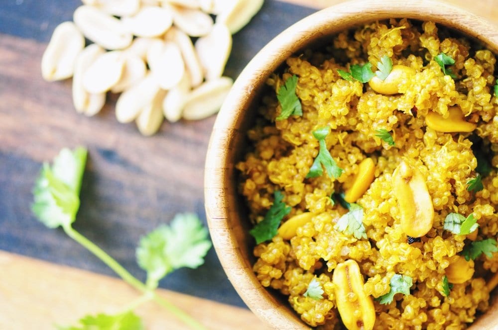  A super flavorful, healthy, and delicious Sweet and Spicy Quinoa Peanut Stir Fry! Gluten-free, vegan and perfect for lunch or dinner. #quinoastirfry #peanutstirfry #vegandinner #glutenfree #sweetandspicy #healthylunch 