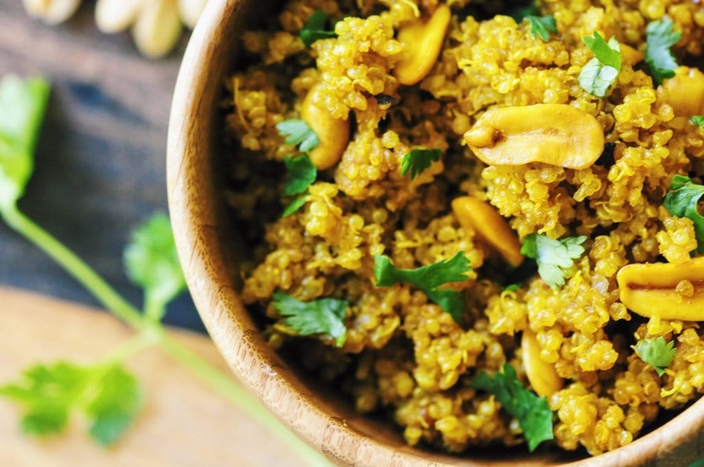  A super flavorful, healthy, and delicious Sweet and Spicy Quinoa Peanut Stir Fry! Gluten-free, vegan and perfect for lunch or dinner. #quinoastirfry #peanutstirfry #vegandinner #glutenfree #sweetandspicy #healthylunch 