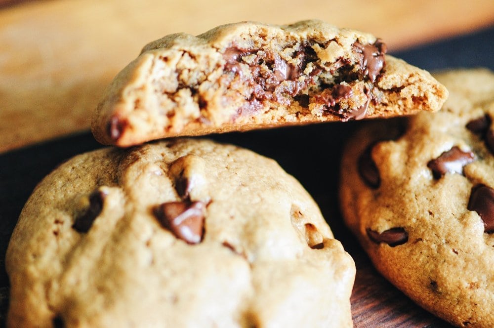  Thick, chewy, easy and delicious 5 ingredient gluten-free, dairy-free, flourless, refined sugar-free Chocolate Chip Tahini Cookies! #cookies #glutenfreecookies #flourless #flourfree #dairyfree #refinedsugarfree #tahini #chocolatechip #thick #chewy #easy #chocolatechiptahinicookies 