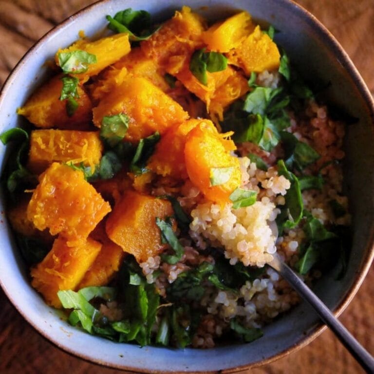 Spicy Pumpkin Quinoa Bowl (Gluten-Free, Vegan)
