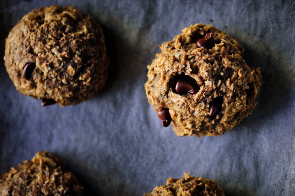 Cookies cooling on the mat.