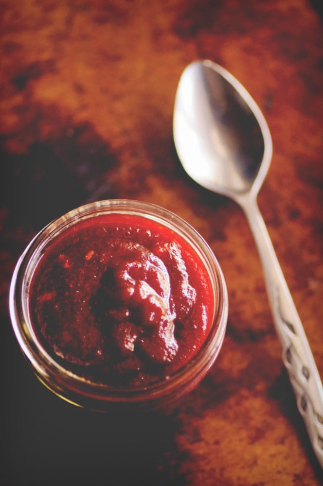  An easy, healthy, and delicious Vegan BBQ Sauce. It is slightly spicy, subtly sweet and oh so TASTY! #veganbbqsauce #veganbarbecuesauce #bbqsauce #barbecuesauce 