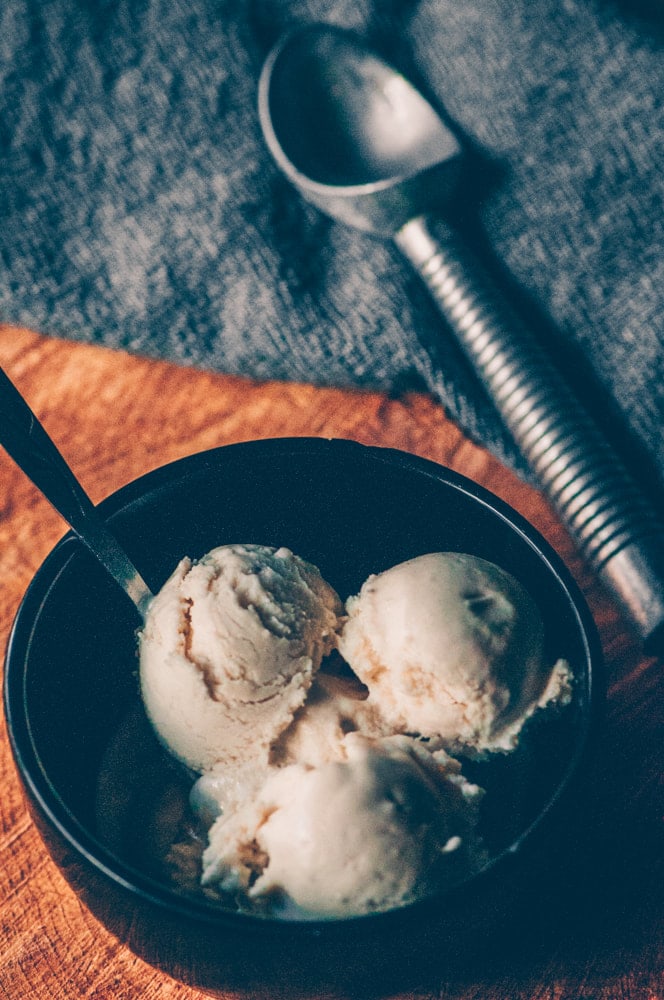  This Creamy Banana Tahini Kefir Ice Cream uses only 5 simple ingredients and no refined sugars to create an absolutely decadent, probiotic-rich, healthy treat perfect for any time of day! #kefiricecream #bananaicecream #tahiniicecream #healthyicecream 