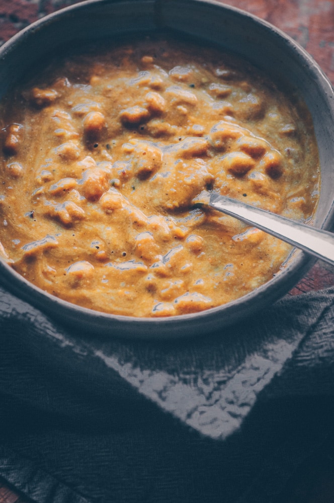  This Instant Pot Golden Milk White Bean Soup makes for one healthy, hearty, comforting and delicious pressure-cooker meal! #instantpotsoup #instantpotwhitebeans #instantpotwhitebeansoup #goldenmilksoup #instantpotgoldenmilk #veganinstantpotrecipes 