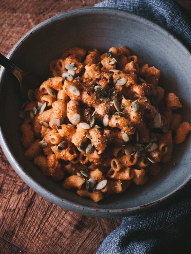 Spicy Roasted Red Pepper & Chipotle Pumpkin Seed Pasta Bowl (Vegan, Gluten-Free) Story