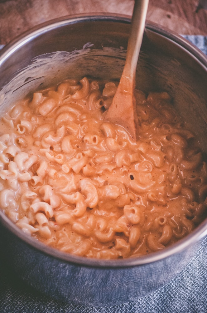  This Gluten-Free Instant Pot Cheesy Chipotle Pasta makes for one super easy, healthy, and delicious dish that can be made in just about 10 minutes! #instantpot #instantpotmacncheese #chipotlepasta #cheesy #glutenfreepasta #instantpotnoodles 