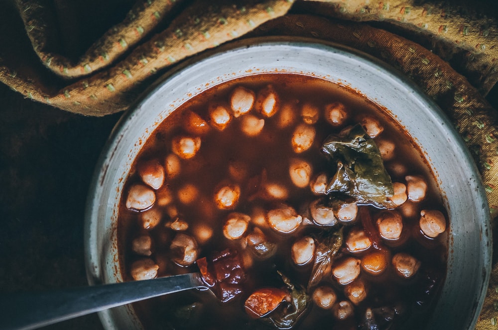  This EASY dump and start Instant Pot Chickpea soup with Cajun seasoning makes for one healthy and flavorful vegan pressure cooker meal #chickpeasoup #cajunseasoning #instantpotsoup #vegansoup 