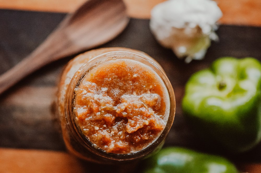  Super EASY + DELICIOUS fermented salsa made with bell peppers, cherry tomatoes, garlic and spices. This vegan homemade spicy salsa is filled with probiotics and gut healing properties and filled with fizzy, rich deliciousness perfect for topping Mexican dishes! #fermentedsalsa #spicysalsa #bellpeppersalsa #homemadesalsarecipe #easysalsarecipe 