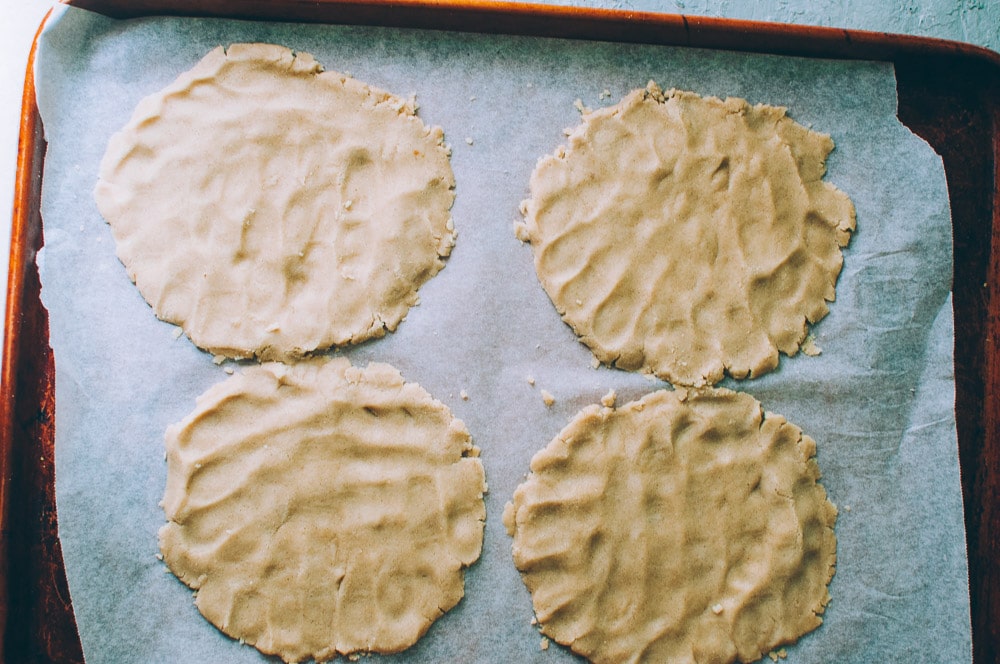  How-to make Mini Blackberry Kiwi Galettes step by step process shots -  These gluten-free vegan mini rustic pies are filled with juicy blackberries and tart kiwi for a fun twist! Easy, healthy, and delicious galettes are at your fingertips! #galette #galettes #minipies #rusticepies #kiwi #blackberries #glutenfreepie #veganpie #kiwipie  