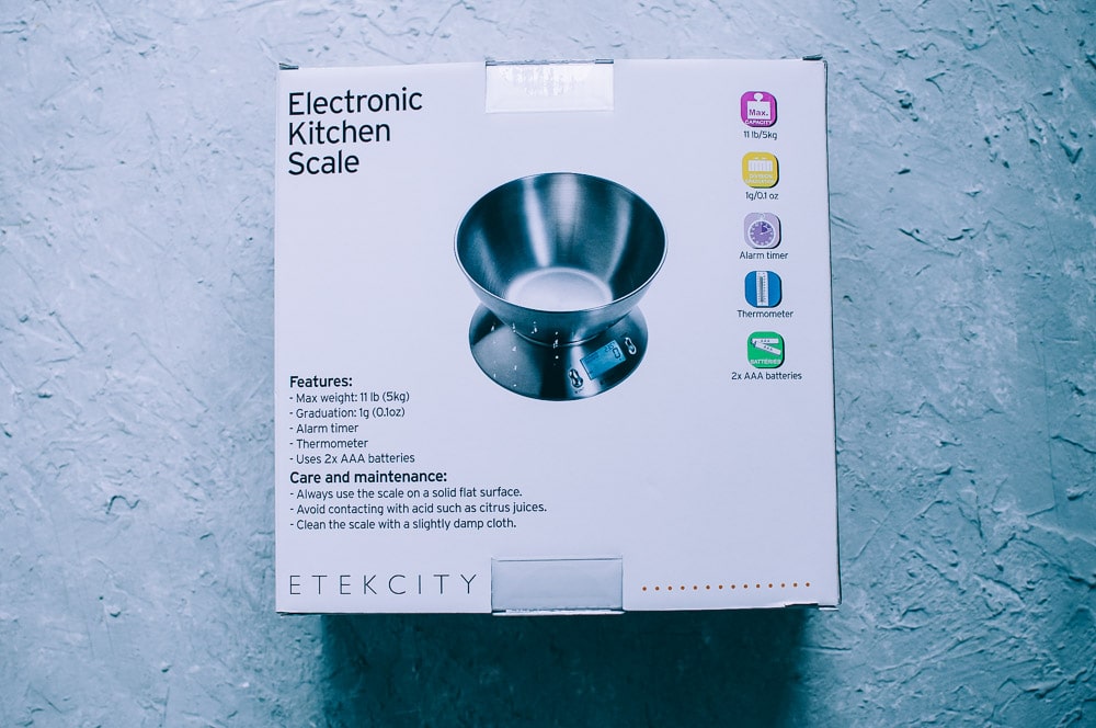  Etekcity Digital Kitchen Scale : A Product Review - An 11 lb capacity electronic kitchen scale with a detachable stainless steel measuring bowl, tare and auto-zero functions, a thermometer, alarm timer, and a metric conversion function. #kitchenscale #metricmeasurements #etekcity #productreview #digitalkitchenscale #electronickitchenscale 