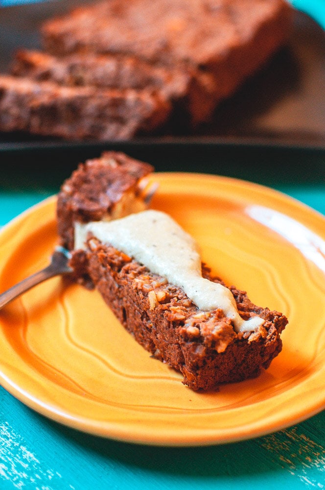  The Best Vegan Meatloaf with Cashew Gravy (Gluten-Free) - This Gluten-Free Vegan Meatloaf is truly a DELIGHT! It is easy to make, packed with flavor and rich in protein and fiber for a most delicious, healthy holiday meal or entree any time of year! Top it off with my Vegan Cashew Gravy and you will be in food bliss in no time! #veganmeatloaf #vegetarianmeatloaf #beanloaf #chickpealoaf #veganthanksgiving 