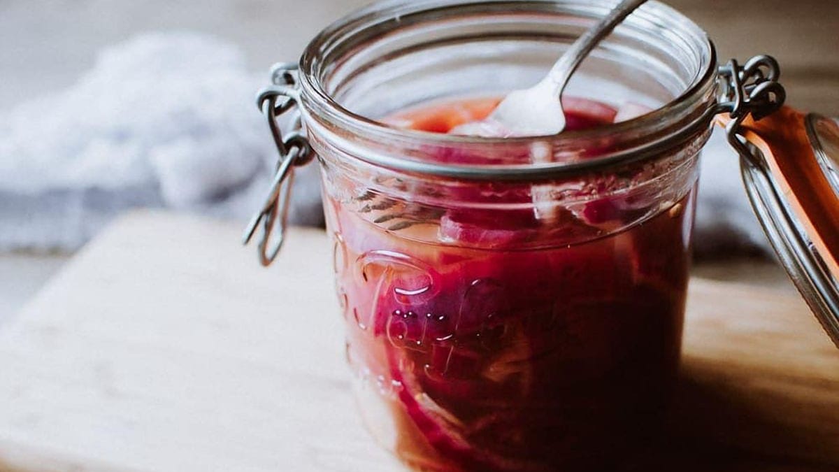 Spicy Pickled Red Onions - PlantYou