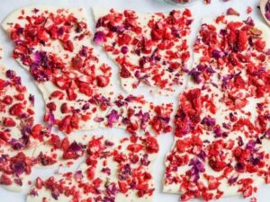 25 Delicious Edible Rose Recipes - MOON and spoon and yum