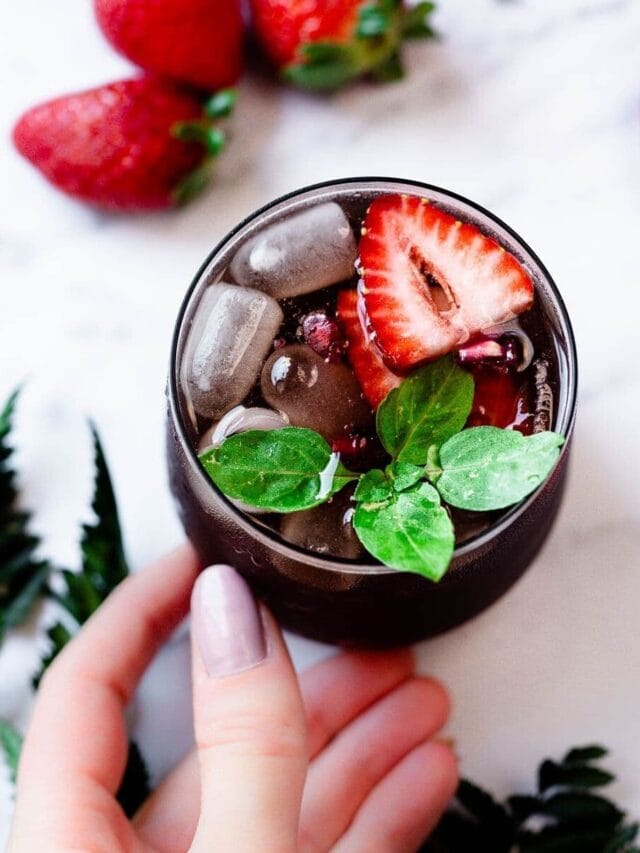 Pomegranate Strawberry Lemonade Recipe