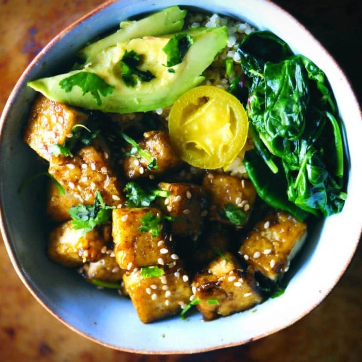 Sweet and Spicy Green Tofu Quinoa Bowl Recipe