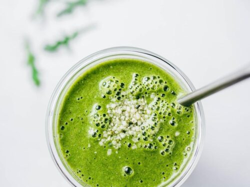 Green Arugula Smoothie with Ginger and Pineapple