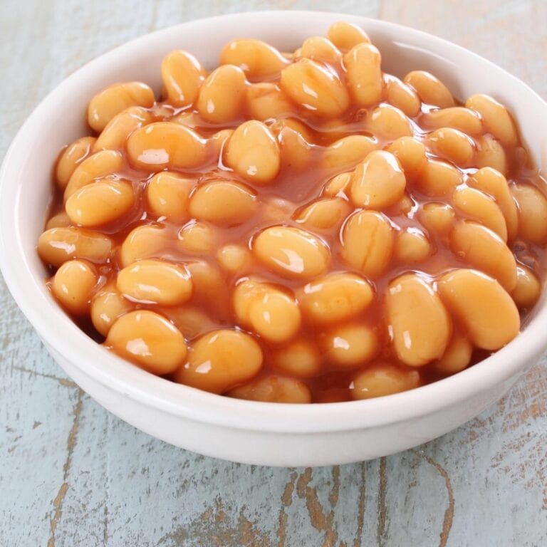 Best Baked Beans + What Goes With Baked Beans? 20 Side Dishes