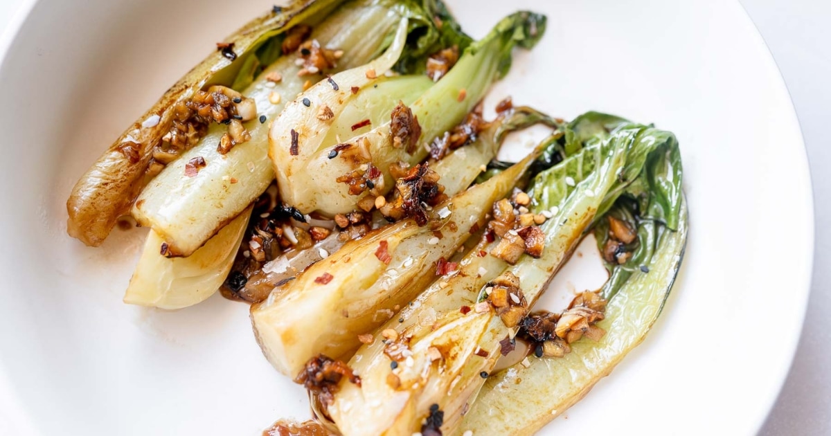10-Minute Garlic Bok Choy Recipe - MOON and spoon and yum