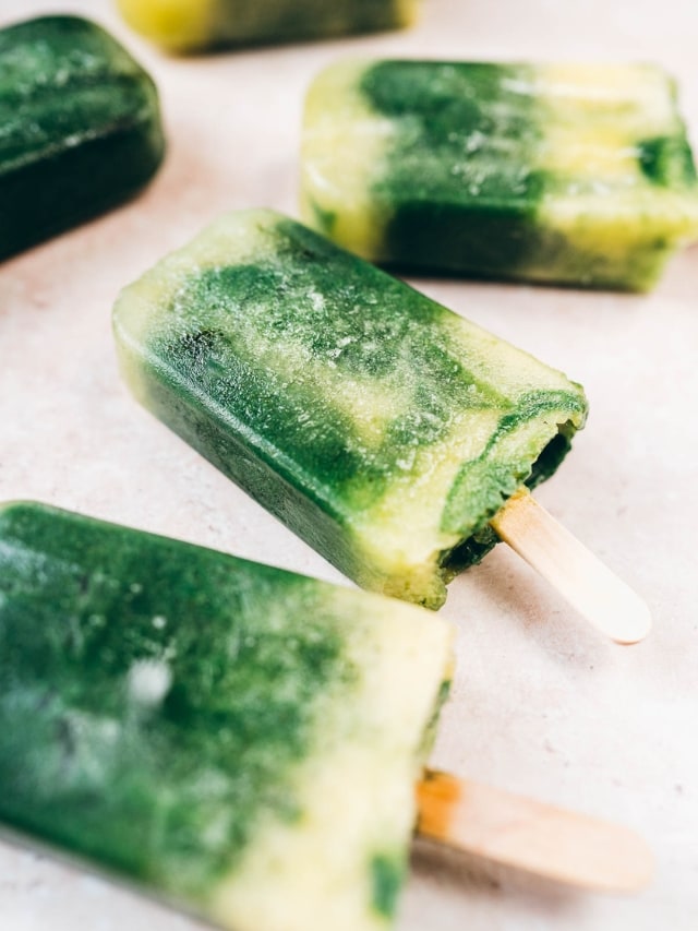 Tropical Green Smoothie Popsicles