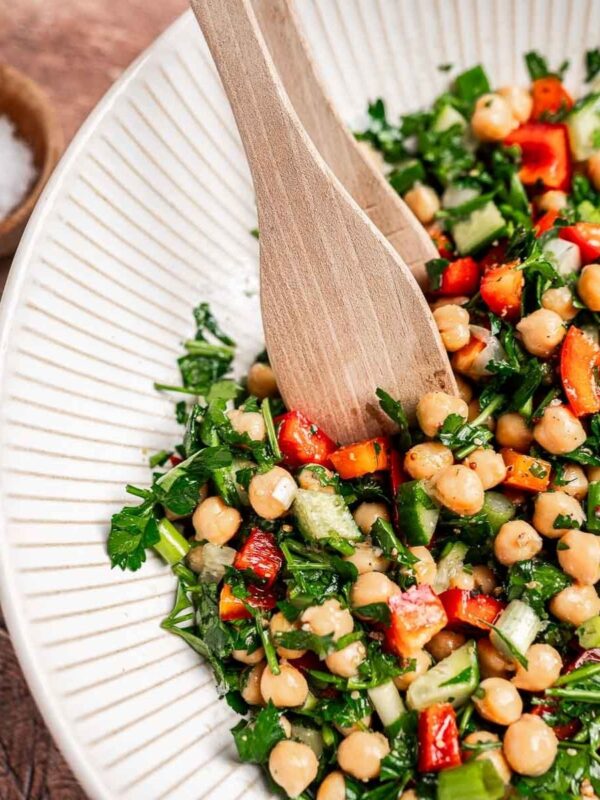 Easy and Delicious Chickpea Chopped Salad
